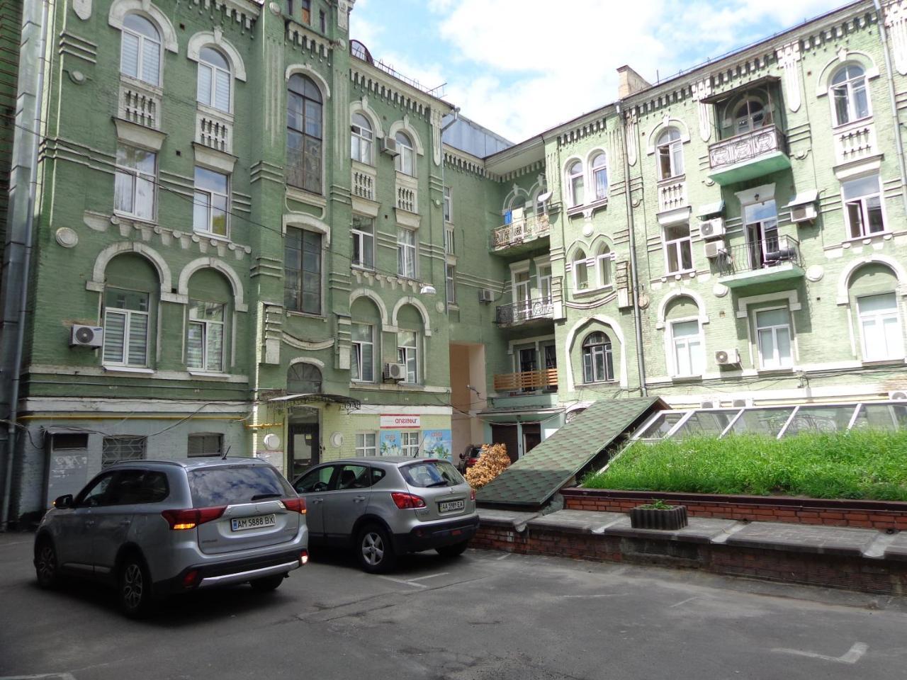 Vip - Дві Спальні Метро Хрещатик Лютеранська 3 Kyiv Exterior foto