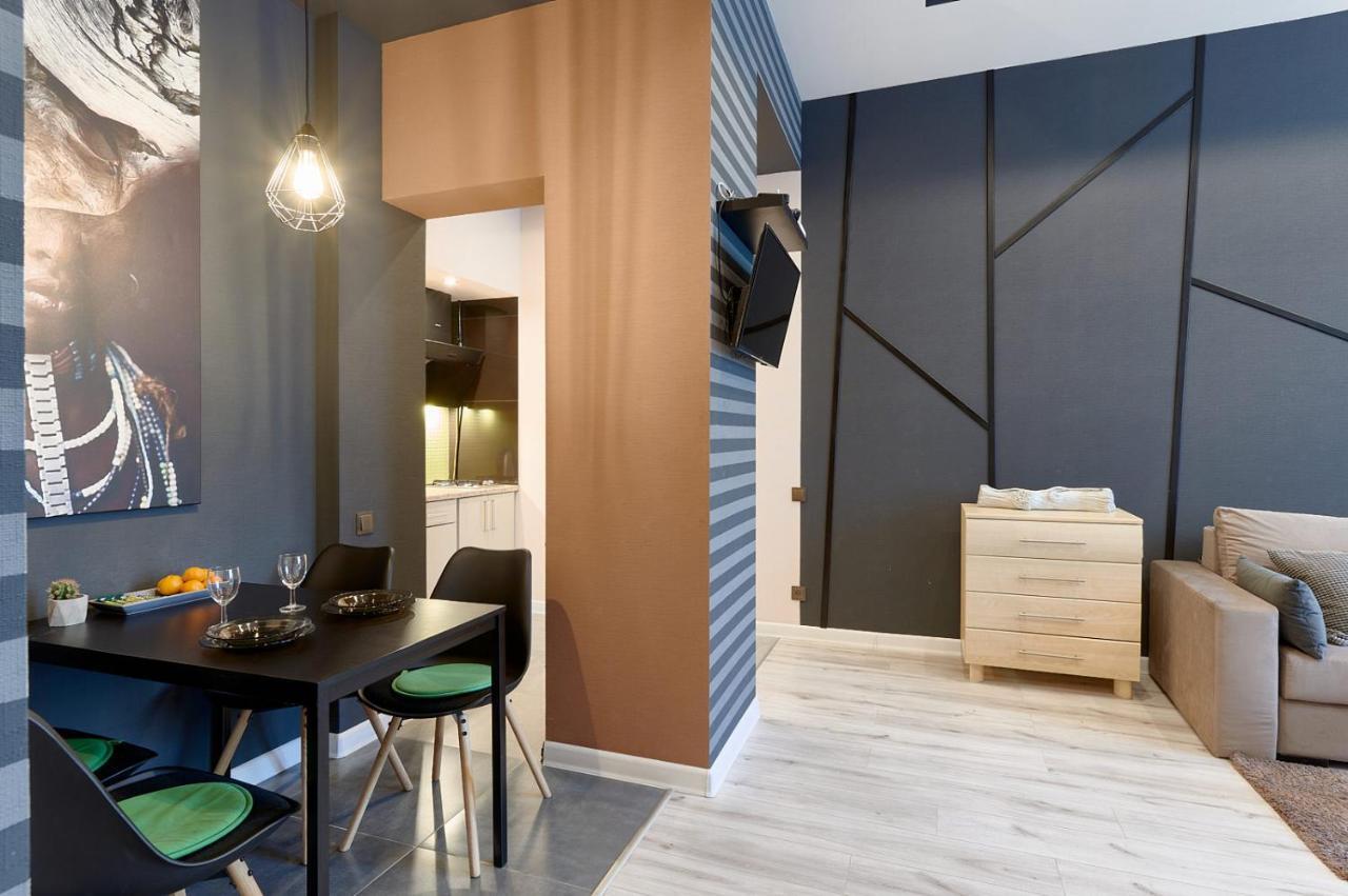 Vip - Дві Спальні Метро Хрещатик Лютеранська 3 Kyiv Exterior foto